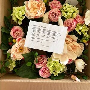 Elegant Floral Wreath with Pink Roses, Green Hydrangeas and Cream Posies